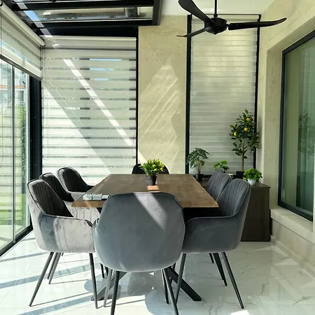 Luxury Sea - Kabalan